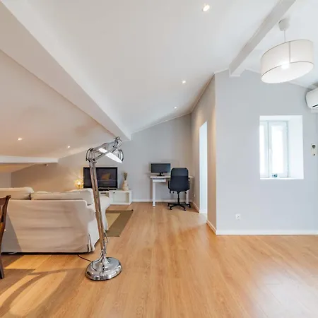 Perfect For Solo Travelers & Couple Appartement