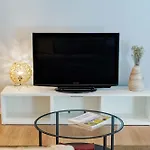 Perfect For Solo Travelers & Couple Lisboa