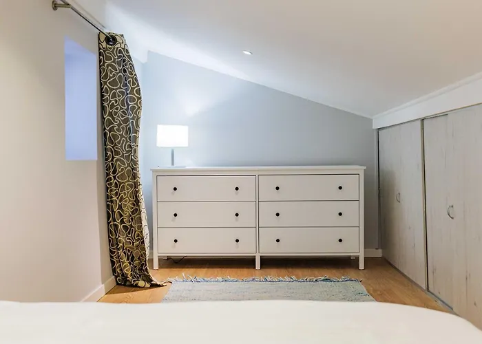 Perfect For Solo Travelers & Couple Lisbon